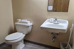 Super 8 by Wyndham Swan River MB