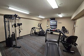 Super 8 by Wyndham Swan River MB