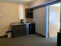 Super 8 by Wyndham Swan River MB