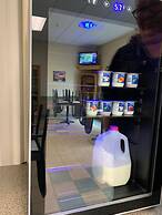 Super 8 by Wyndham Swan River MB