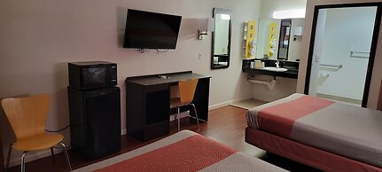 Motel 6 Santa Nella, CA - Los Banos