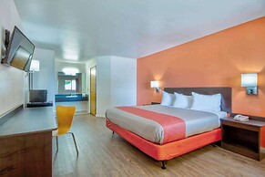 Motel 6 Santa Nella, CA - Los Banos