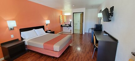 Motel 6 Santa Nella, CA - Los Banos