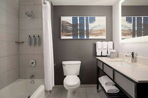 Courtyard by Marriott Boston Brookline