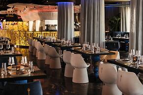 The Unexpected Ibiza Hotel - Ushuaïa Club entrance included
