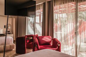 The Unexpected Ibiza Hotel - Ushuaïa Club entrance included