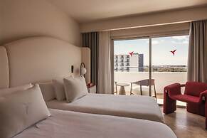 The Unexpected Ibiza Hotel - Ushuaïa Club entrance included