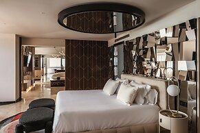 The Unexpected Ibiza Hotel - Ushuaïa Club entrance included