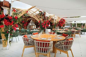 The Unexpected Ibiza Hotel - Ushuaïa Club entrance included