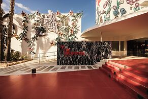 The Unexpected Ibiza Hotel - Ushuaïa Club entrance included