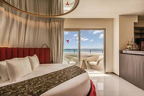 The Unexpected Ibiza Hotel - Ushuaïa Club entrance included