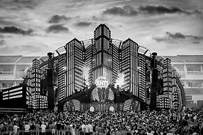 The Unexpected Ibiza Hotel - Ushuaïa Club entrance included