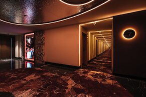 The Unexpected Ibiza Hotel - Ushuaïa Club entrance included