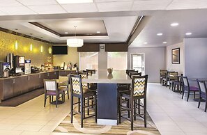 La Quinta Inn & Suites by Wyndham Tampa Bay Area-Tampa South
