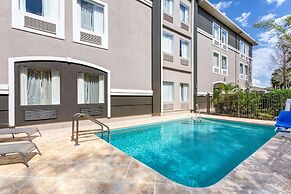 La Quinta Inn & Suites by Wyndham Tampa Bay Area-Tampa South