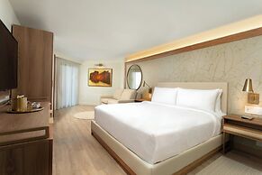 Courtyard by Marriott Isla Verde Beach Resort