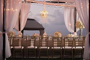 Courtyard by Marriott Isla Verde Beach Resort