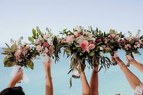 Courtyard by Marriott Isla Verde Beach Resort