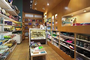 Courtyard by Marriott Isla Verde Beach Resort