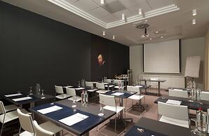 Holiday Inn Express Antwerp City-North by IHG