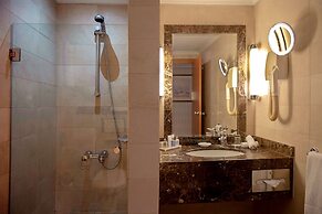 Radisson BLU Martinez Hotel, Beirut