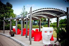 The Glasshouse, Autograph Collection