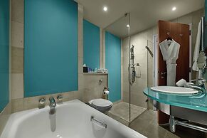 The Glasshouse, Autograph Collection