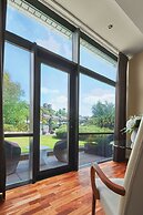 The Glasshouse, Autograph Collection