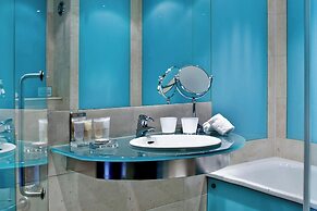 The Glasshouse, Autograph Collection