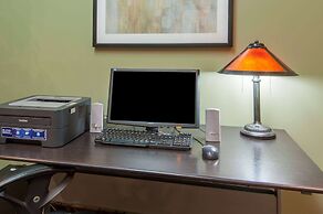 Super 8 by Wyndham Cochrane