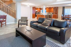 Super 8 by Wyndham Cochrane