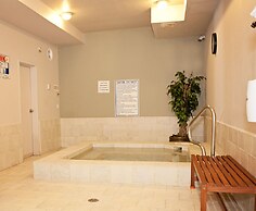 Super 8 by Wyndham Cochrane