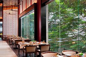 Sheraton Saigon Grand Opera Hotel