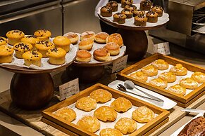 Sheraton Saigon Grand Opera Hotel