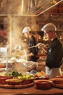 Sheraton Saigon Grand Opera Hotel