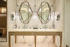 Sheraton Saigon Grand Opera Hotel