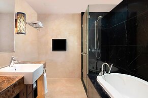 Sheraton Saigon Grand Opera Hotel