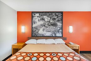 Super 8 by Wyndham Waynesburg