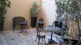 Residence Hoteliere Champ de Mars