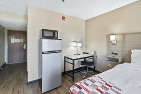 Red Roof Inn & Suites Fayetteville - Fort Bragg
