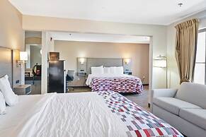 Red Roof Inn & Suites Fayetteville - Fort Bragg