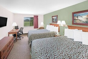 Days Inn & Suites by Wyndham Brinkley