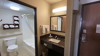 AmericInn by Wyndham New London