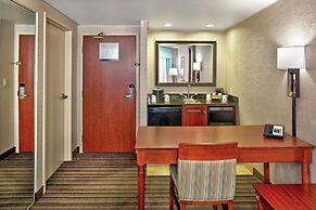 Hampton Inn & Suites by Hilton Toronto Airport