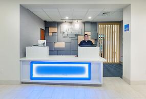 Holiday Inn Express & Suites Houston - Memorial Park Area by IHG
