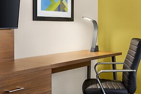 Holiday Inn Express & Suites Philadelphia - Mt. Laurel by IHG