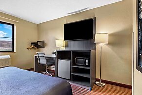 Super 8 by Wyndham Amsterdam