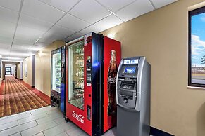 Super 8 by Wyndham Amsterdam