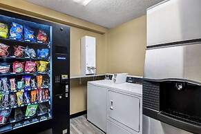 Super 8 by Wyndham Amsterdam
