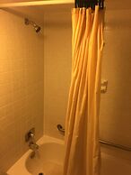 Quality Quarters Inn